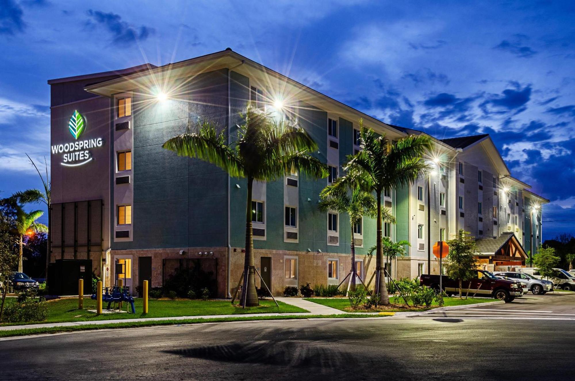 Woodspring Naples