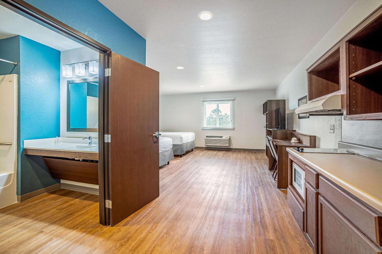 Woodspring Naples Golden Gate
